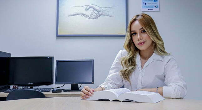 A coordena&ccedil;&atilde;o de&nbsp;Direito divulgou os&nbsp;hor&aacute;rios&nbsp;de aulas para o semestre 2023.1. Confira