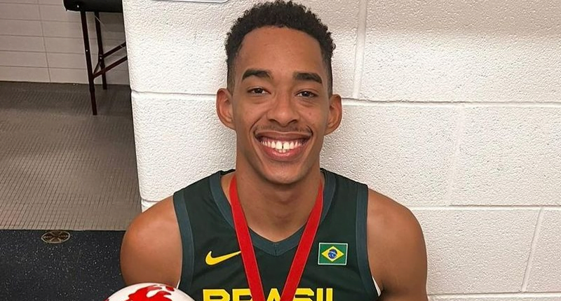 Refor&ccedil;o no garraf&atilde;o; Basquete Unifacisa assina com o jovem piv&ocirc; Rafael Rachel
