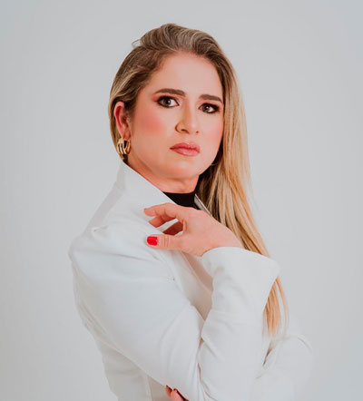 Foto do Professor Poliana Laviola