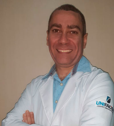 Foto do Professor Romero Fraz&atilde;o