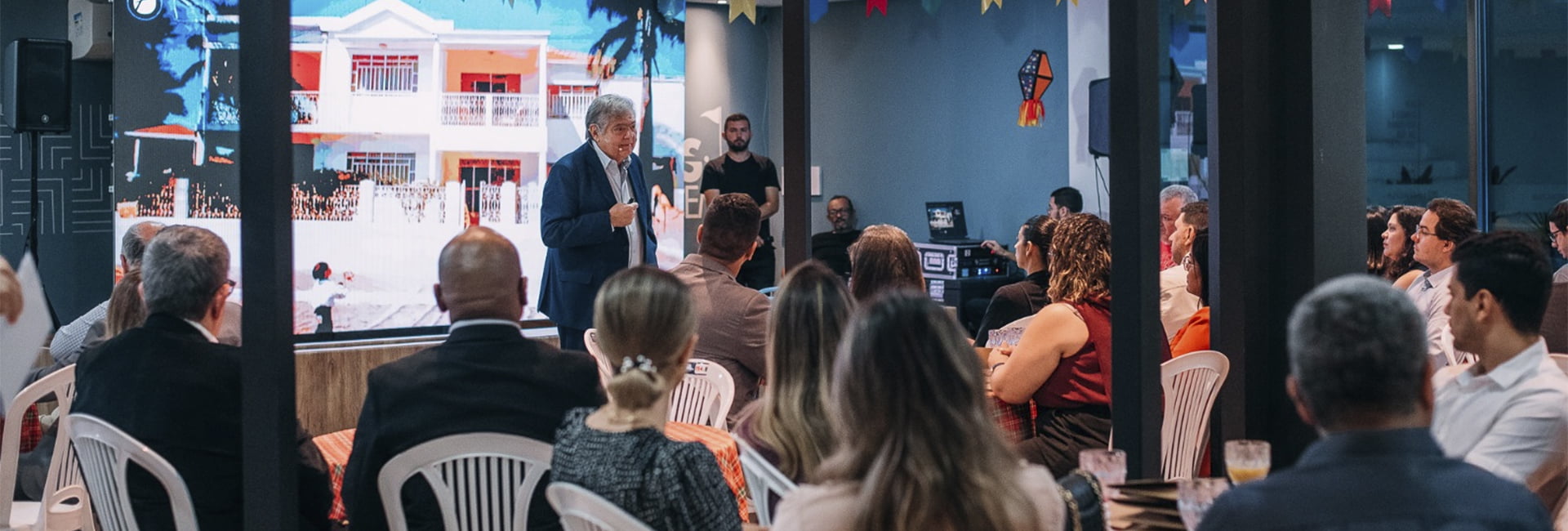Encontro na Unifacisa celebrou o lan&ccedil;amento dos novos cursos de p&oacute;s-gradua&ccedil;&atilde;o