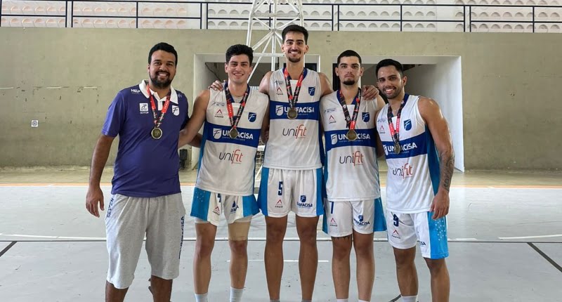 Alunos da Unifacisa se classificam para a etapa brasileira dos Jogos Universit&aacute;rios de Praia 2024
