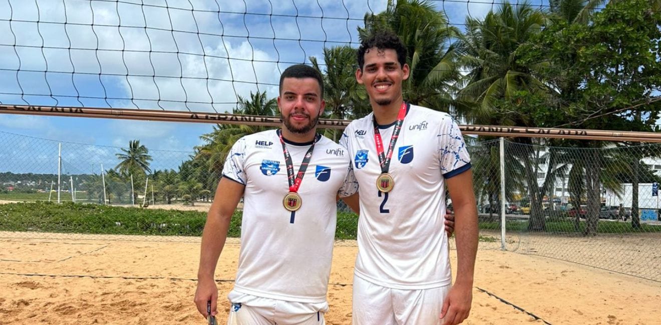 Unifacisa no p&oacute;dio: Henrique e Yan conquistam bronze no JUPS Praia